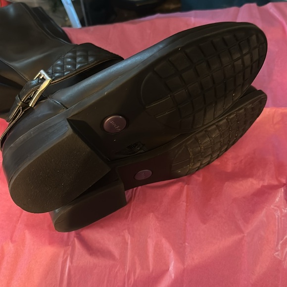 Me Too Womens Size 9M Black Leather Zip Buckle Knee High Fashion Boots, Clean. - Picture 5 of 6